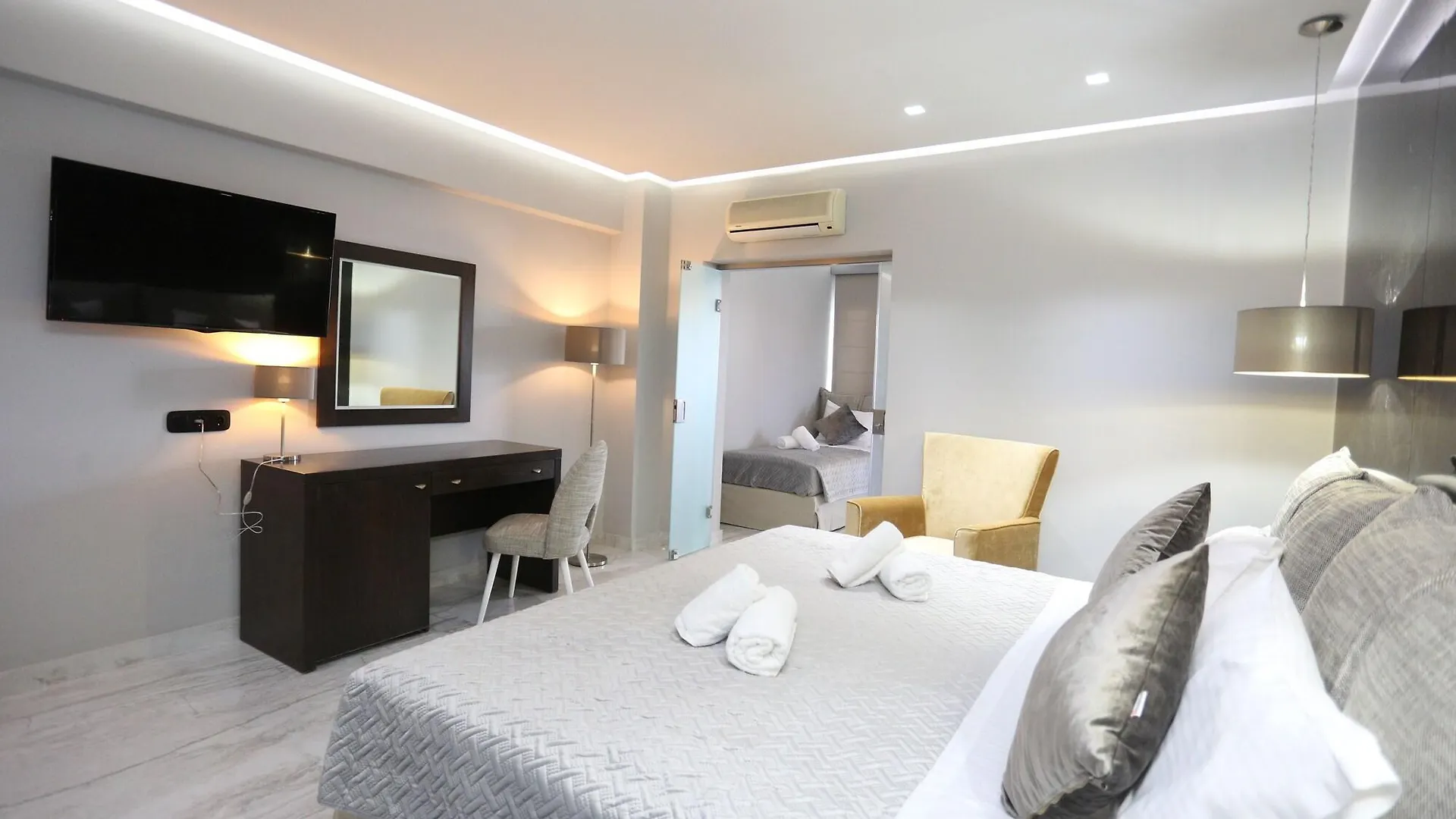 Tropical Aparthotel Hanioti