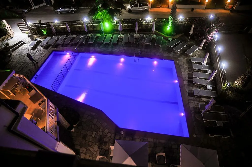 Tropical Aparthotel Hanioti